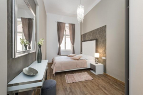 Royal DeLuxe Apartment